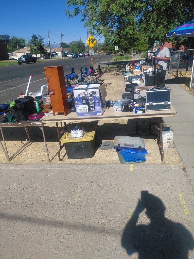 yard sale today Sunday 9am to 530pm 926 w Indiana Avenue slc ut