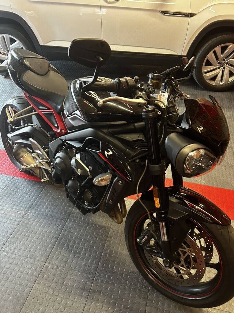 Street triple 765R
