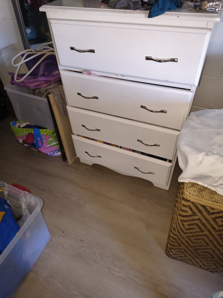 White 4-Drawer Dresser with Silver Handles