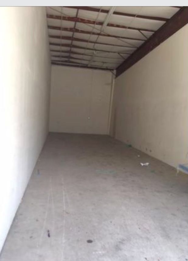 Main image 3