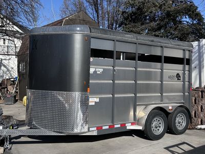 2 Horse Trailer for Rent