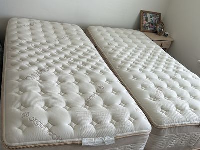 Saatva Split King - Twin XLs and Wooden Slat Bed Frame Set