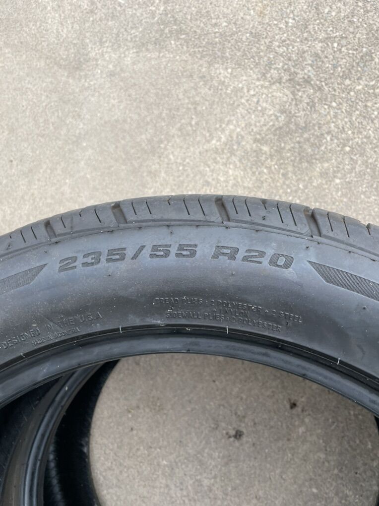 (2) 235/55R20 BF Goodrich 7-8/32