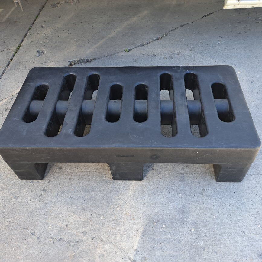 new pig DUN2448-BK extra heavy duty dunnage rack