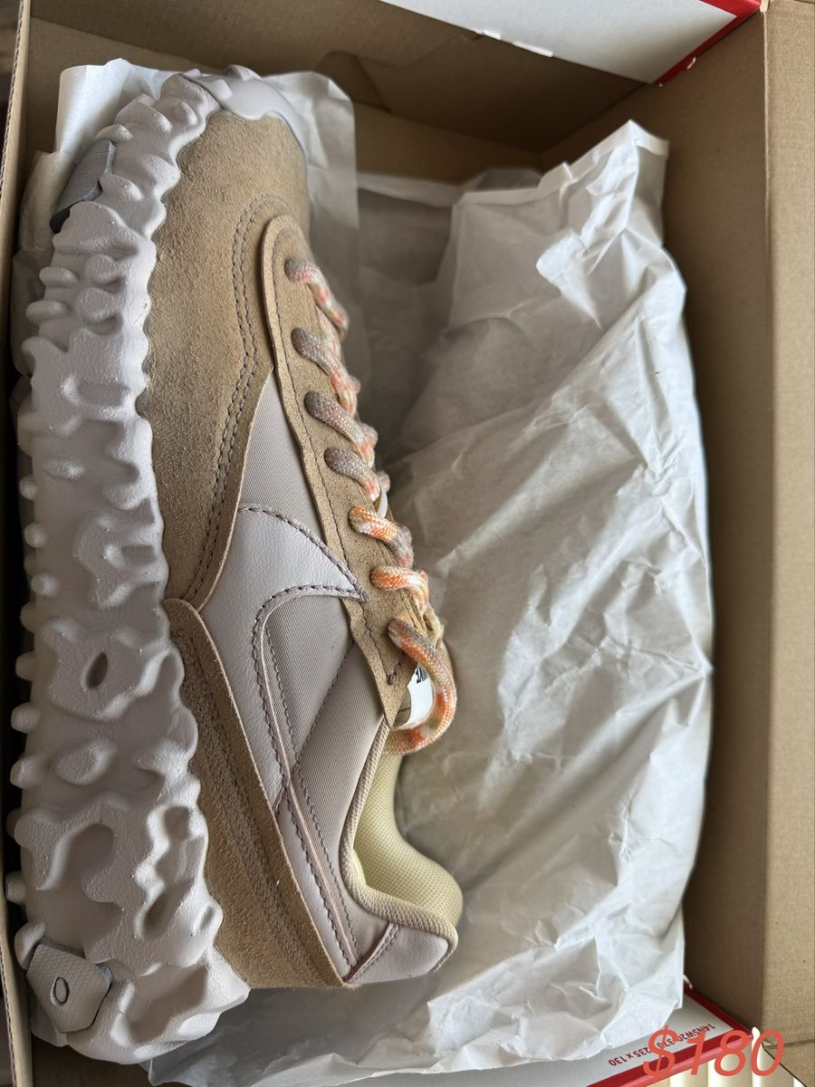 Nike ISPA React Low Sail Sneakers with Unique Soles, Beige/Pink, New in Box, Size 10