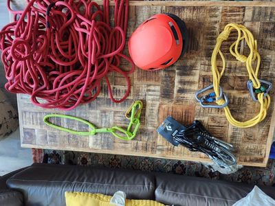 Climbing Gear (Ropes, Helmet, Carabiners)
