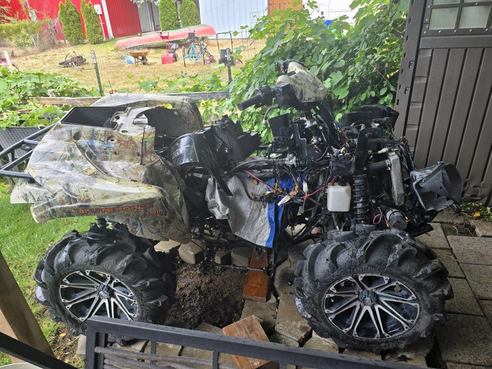Kawasaki Brute Force 750 4x4 ATV - Camo, Mud Tires - AS-IS Project Quad