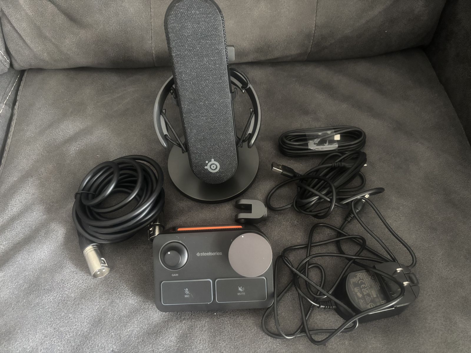 Black SteelSeries - Alias Pro XLR Microphone