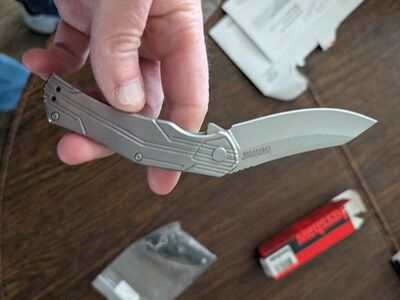 Kershaw pocket knife designed in the us brand new