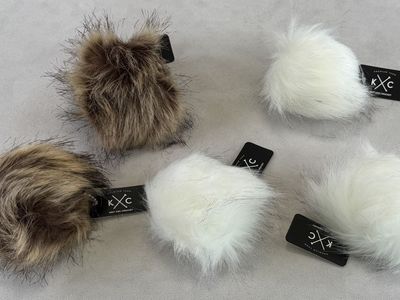 5 K+C Medium Faux Fur Pom Poms – White & Shepherd – New