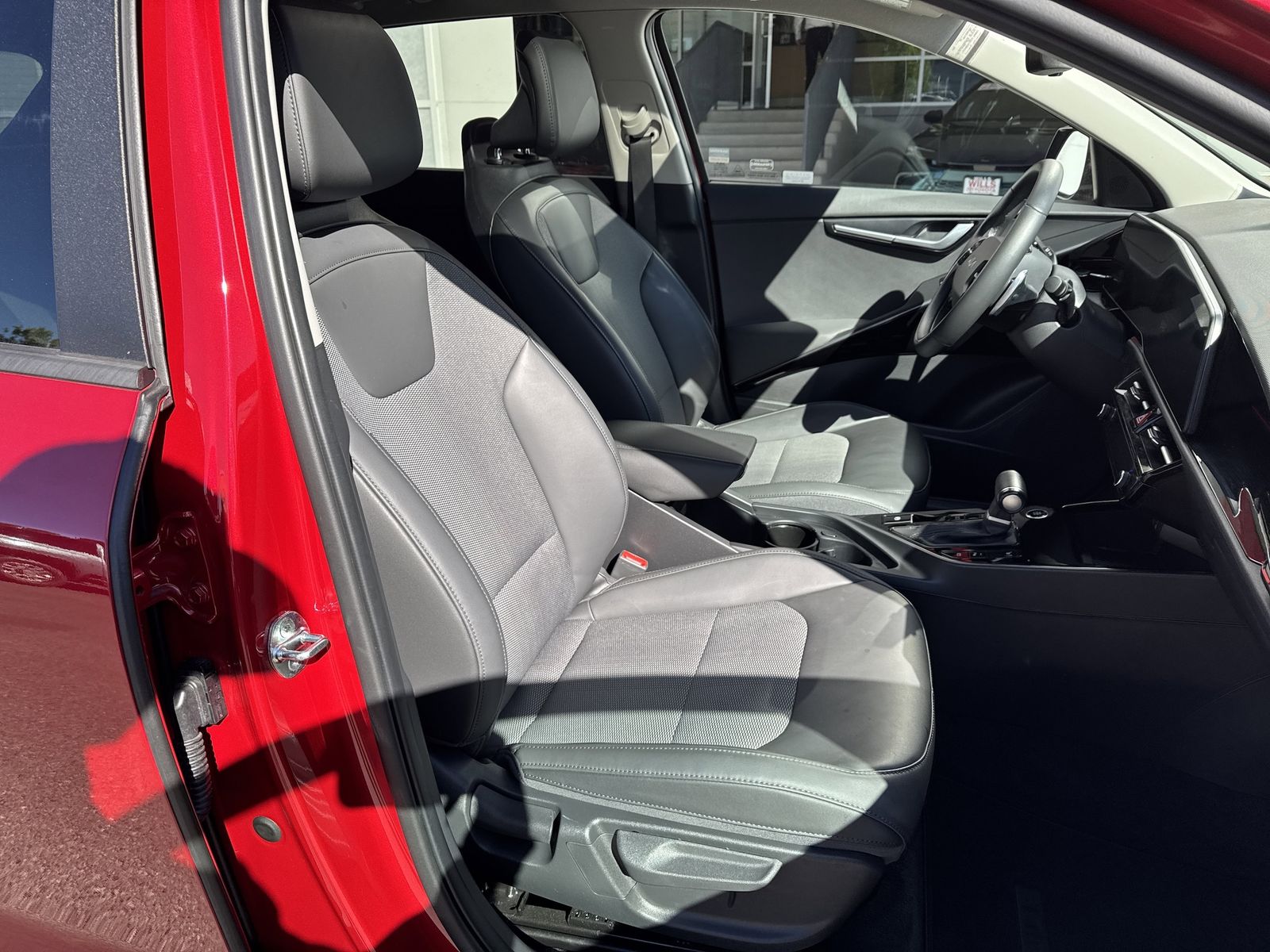 Main image 14