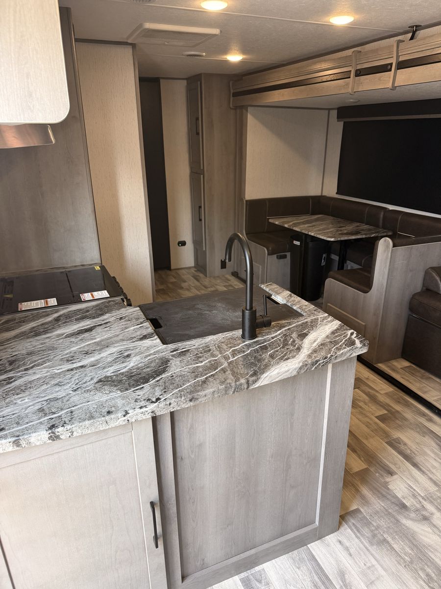 Main image 12