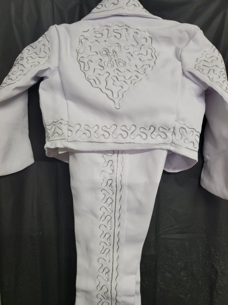 Main image 4