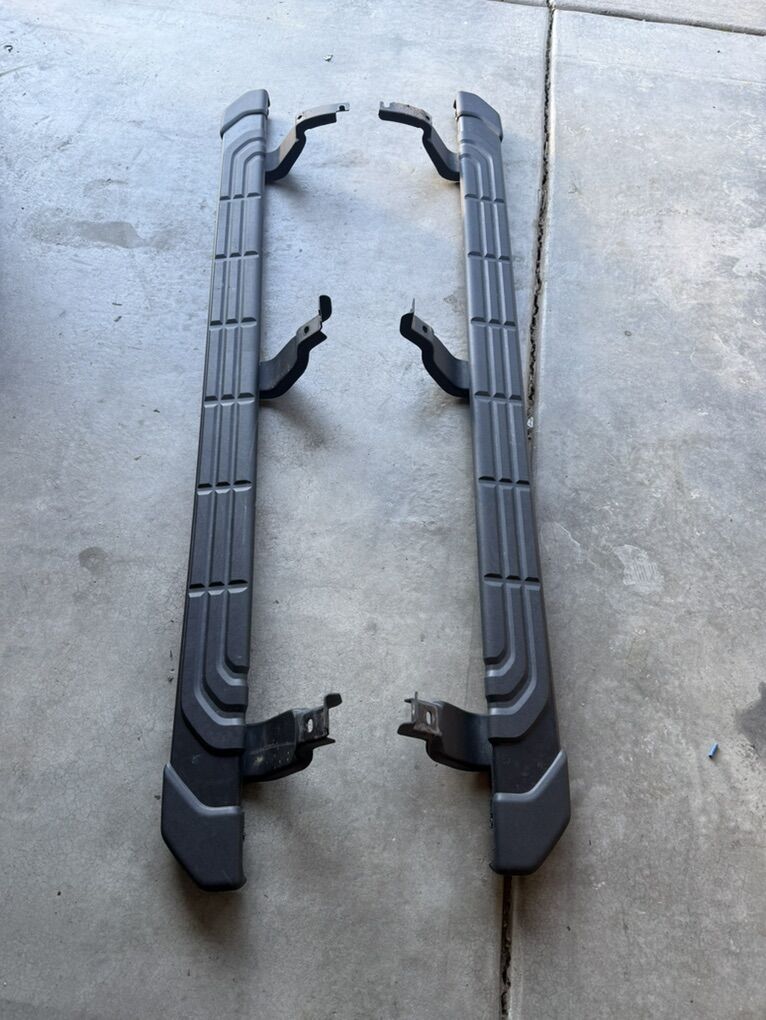 Ford Ranger Steps/ Nerf Bars