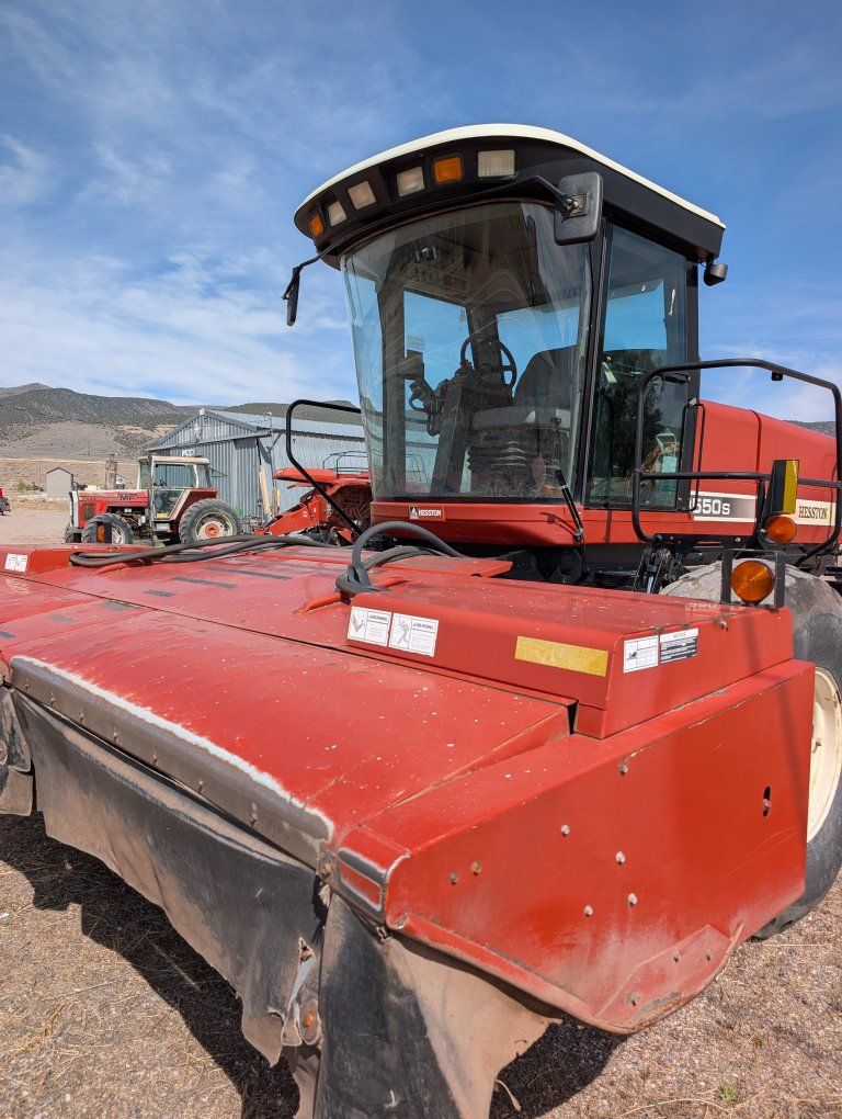 2003 Hesston 8550s Rotory Windrower