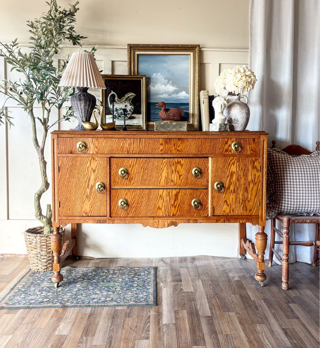 *FREE DELIVERY* Vintage Oak Jacobean Buffet/Credenza