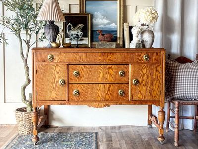 *FREE DELIVERY* Vintage Oak Jacobean Buffet/Credenza