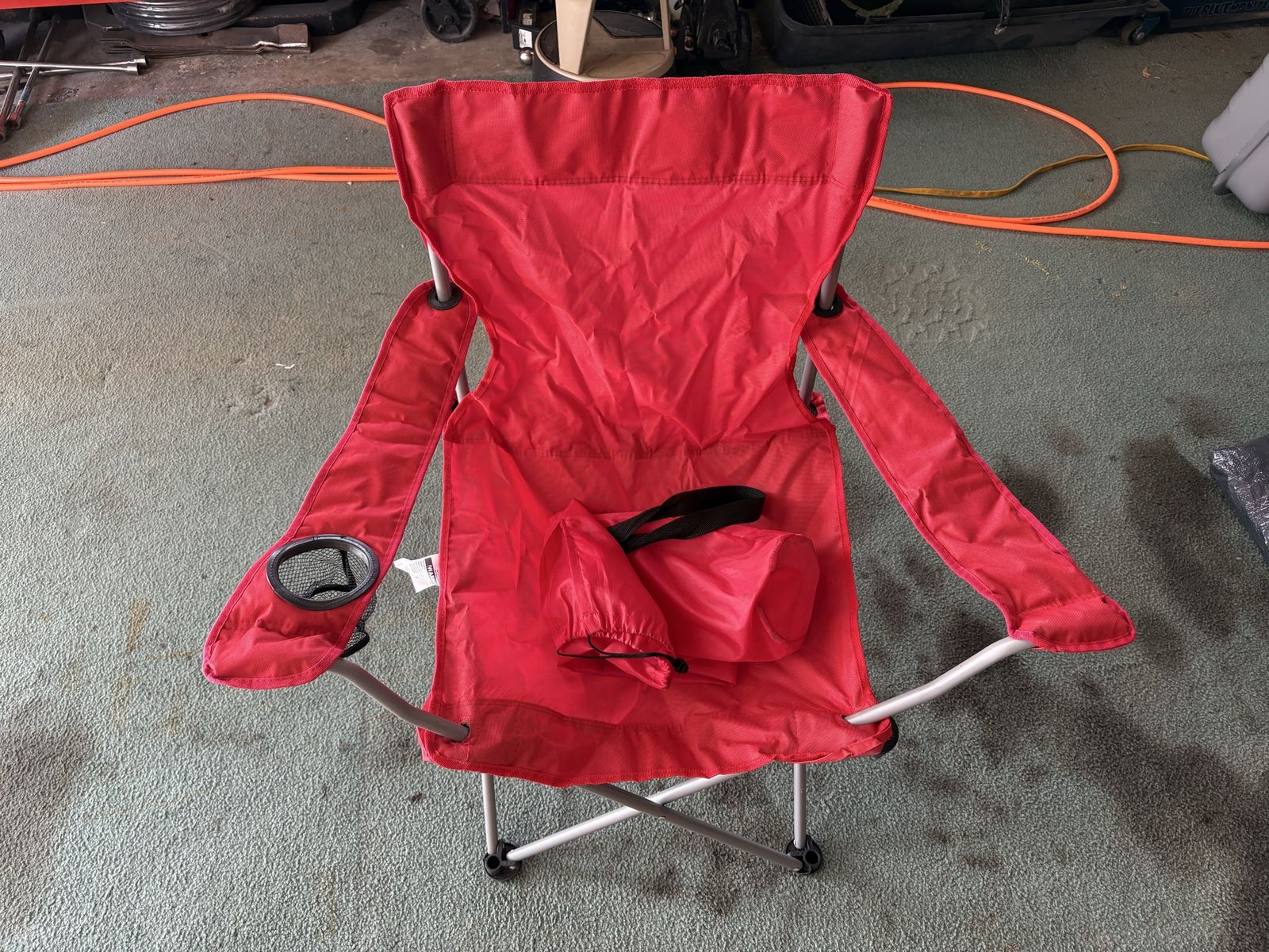 Folding camp chair