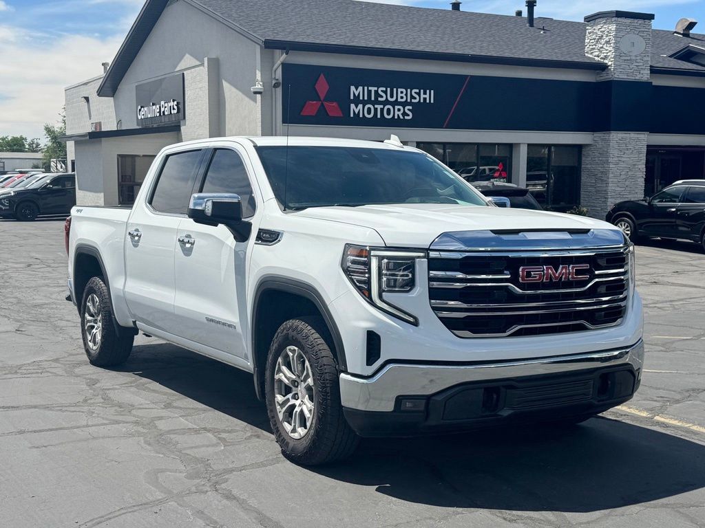 2025 GMC 1500 SLT