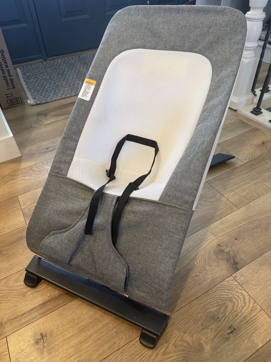 Baby light bouncer