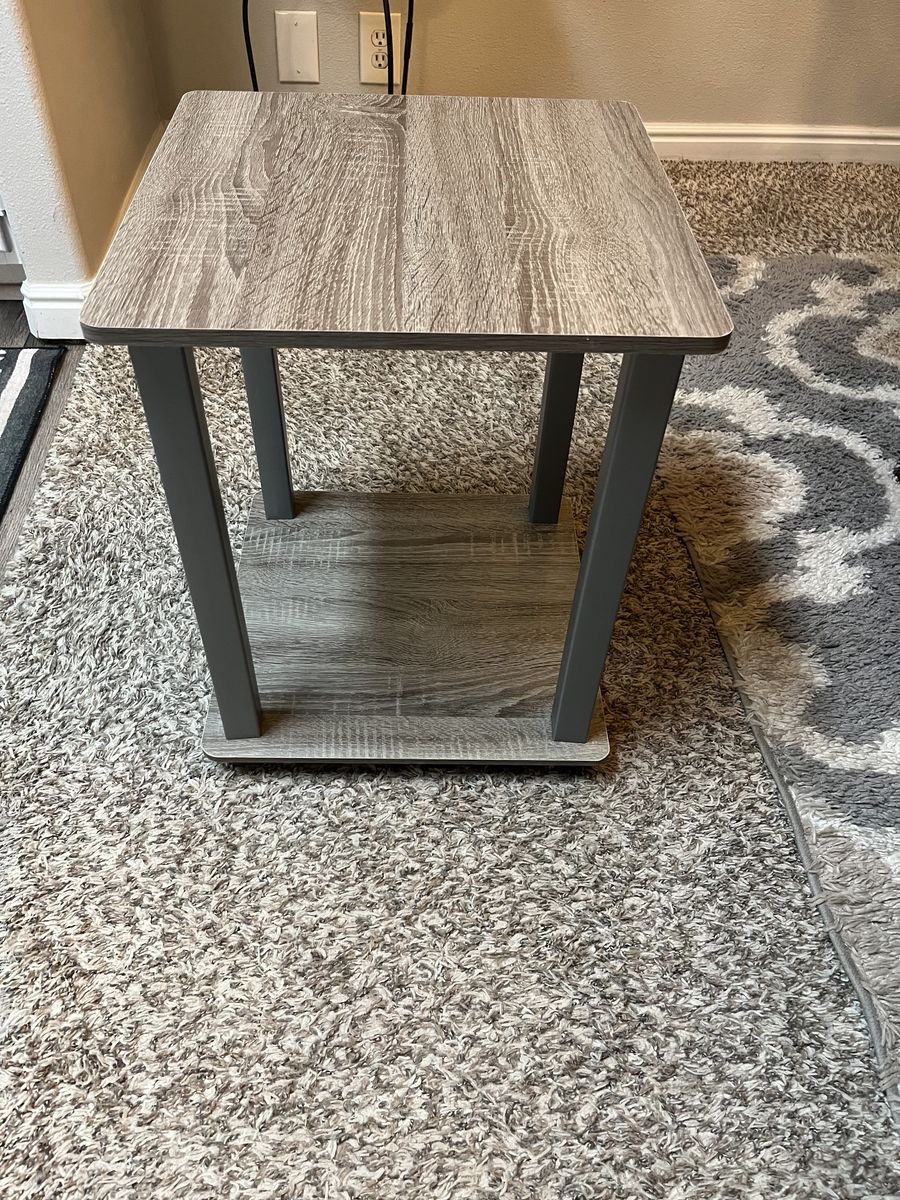 2 Side Tables