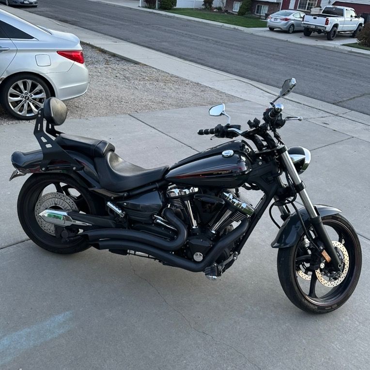 2015 Yamaha Raider 1900cc