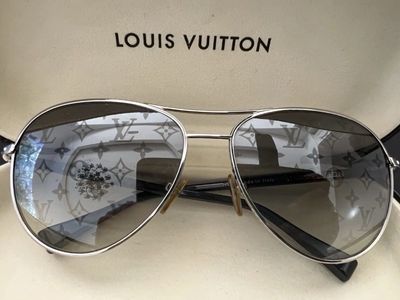 Louis Vuitton Silver LV Gradient Conspiration Pilot Aviator Sunglasses Z0165U
