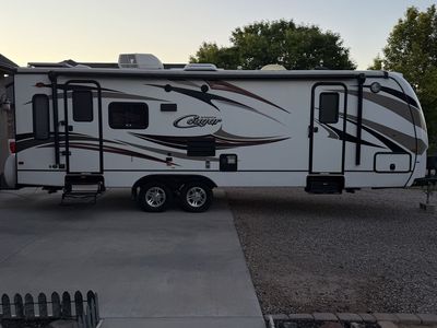 2015 Keystone Cougar 28RLS Travel Trailer