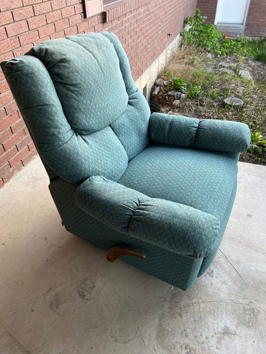 Free Recliner