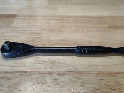 Husky 3/8 Socket Wrench