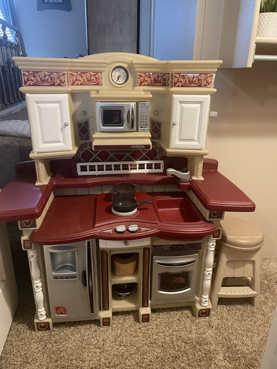 Play kitchen set with stool