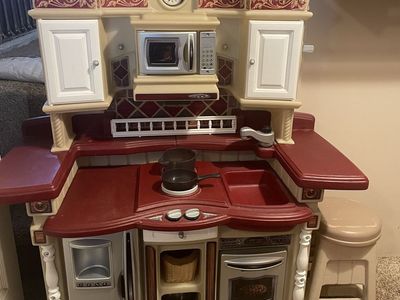 Play kitchen set with stool