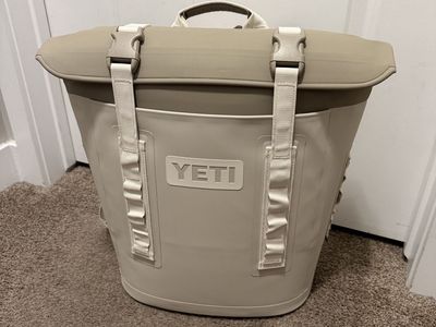 YETI Hopper M12 Backpack Soft Cooler – Like New