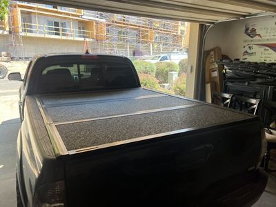 Undercover Flex Folding Tonneau Cover