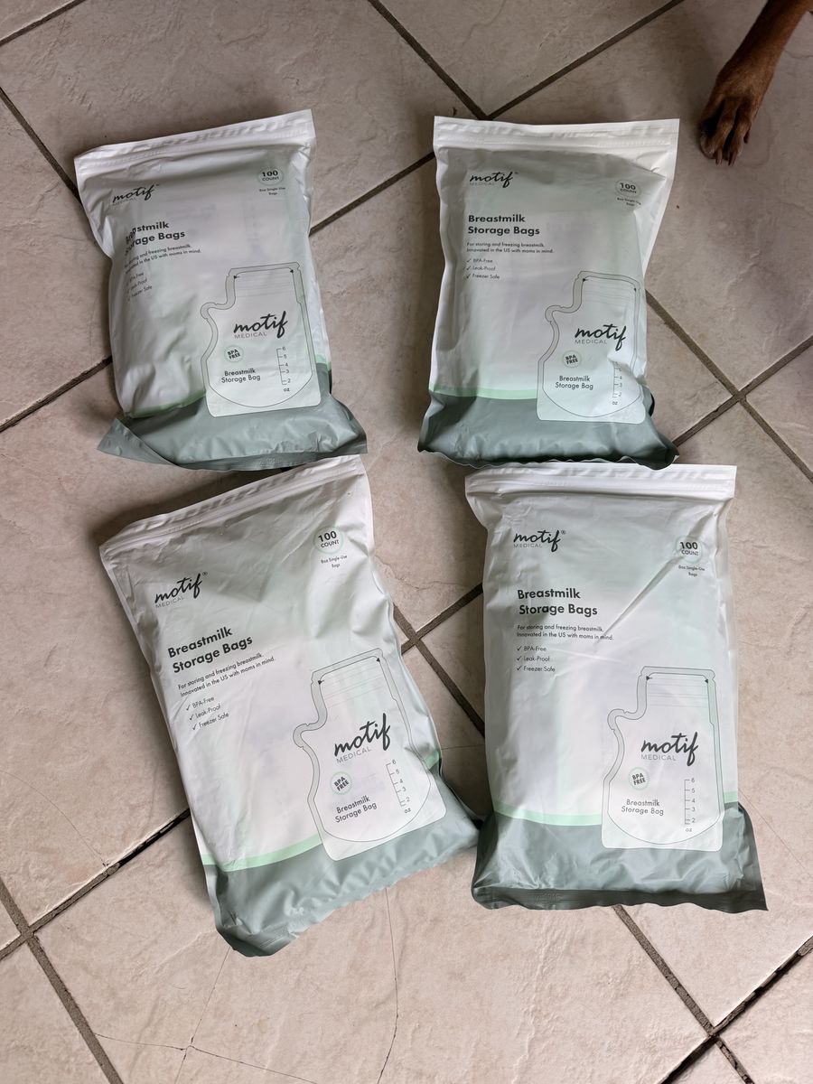 Motif Medical Breastmilk Storage Bags - 100 Count (Lot of 4 Packs)