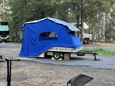 Lees-ure Lite Excel Camping Trailer