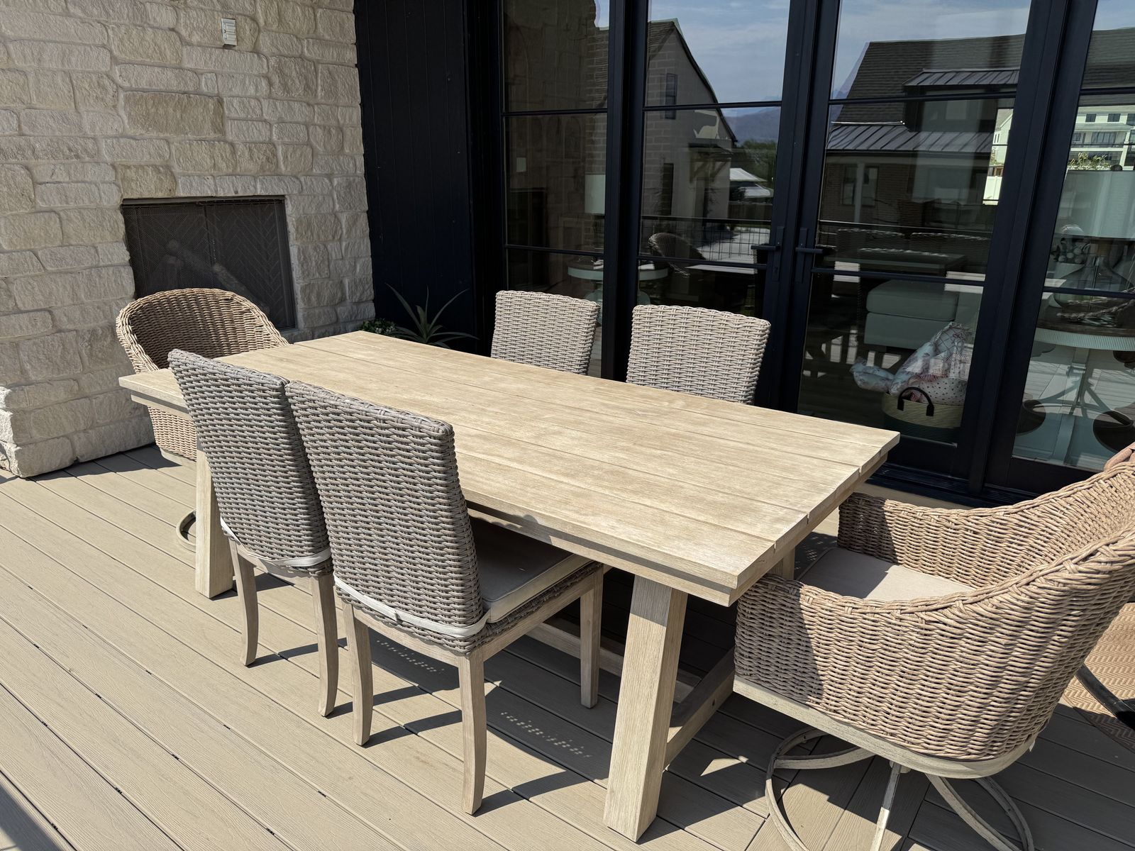 Outdoor table and chairs 