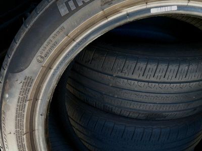 4-Pirelli 225/50R18 run flat tires