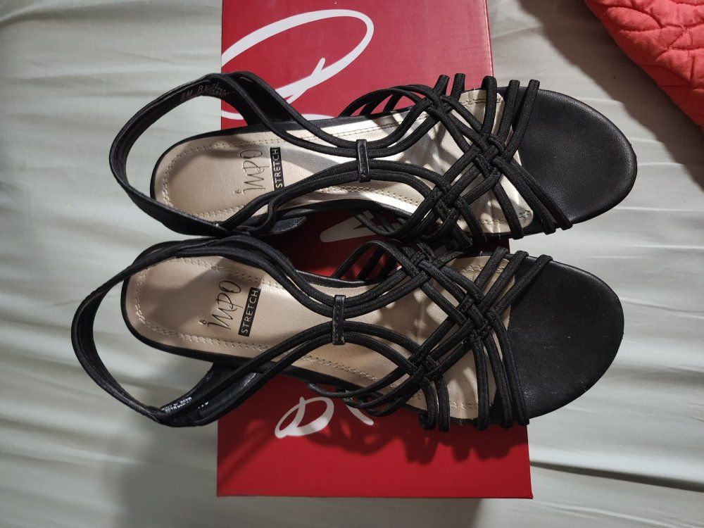 IMPO strapped stretch back sandals