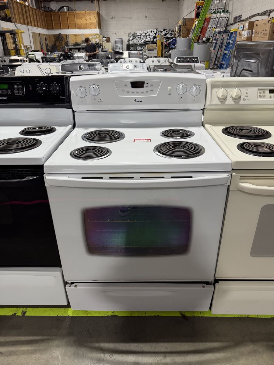 BEST DEALS HERE! NICE AMANA COIL TOP RANGE