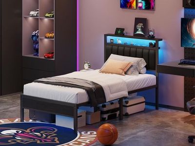 Twin size bed frame ( brand new)