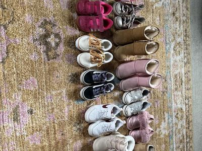 Girls 5/6 lot with shoes