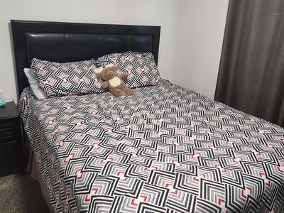 Queen Bed Set