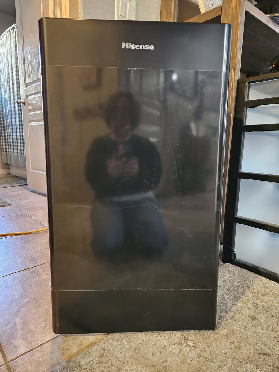 Hisense Mini Fridge