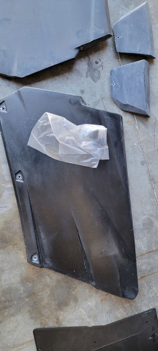 yxz full doors never used and trunk delete