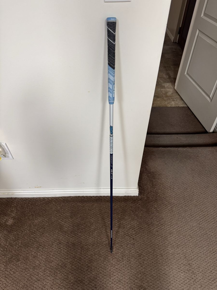 Graphite Design Tour AD VR-7 X-Flex Golf Shaft with Golf Pride Grip