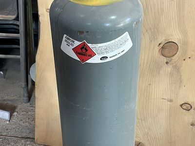 Acetylene tank