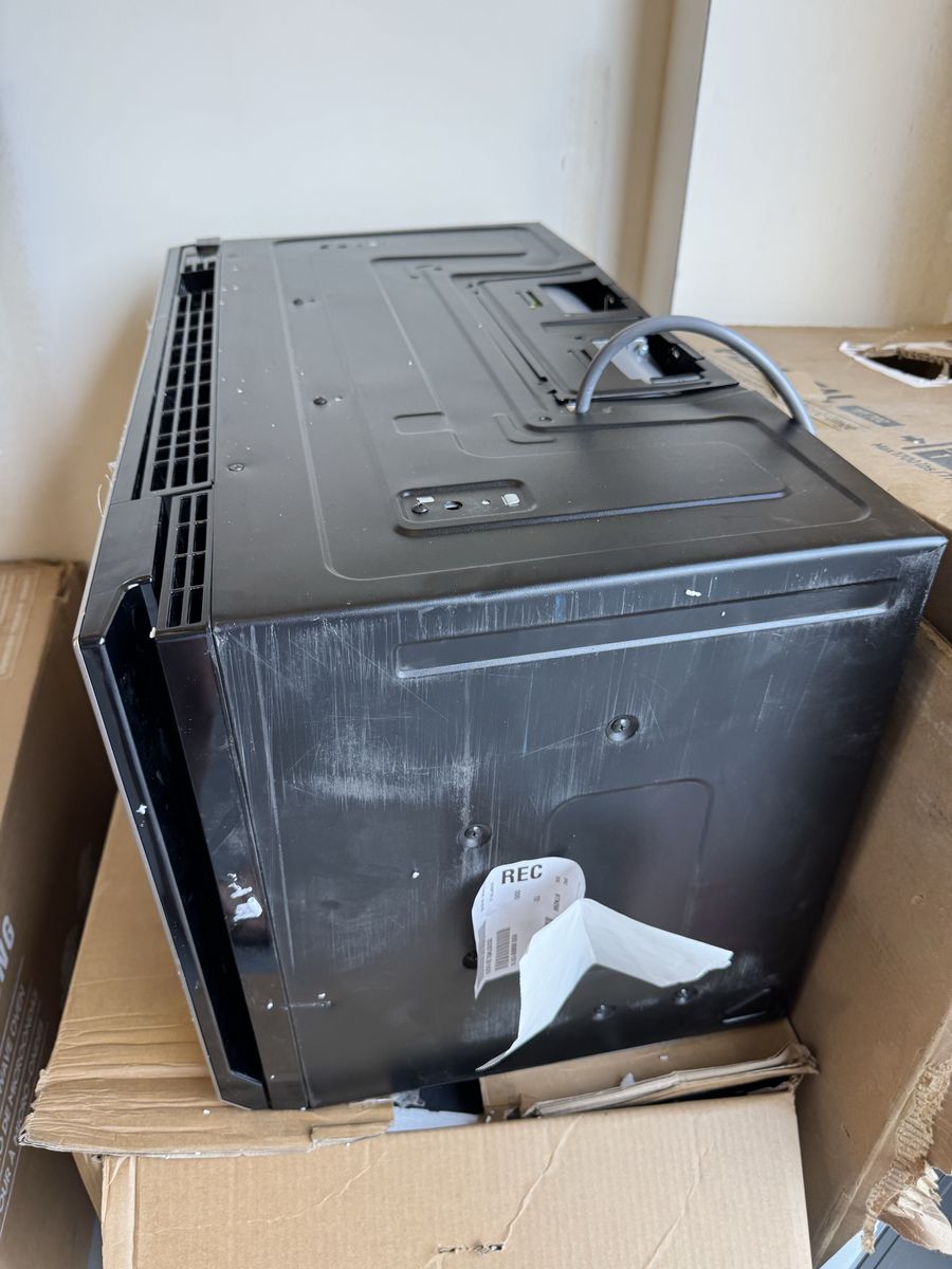 Main image 3