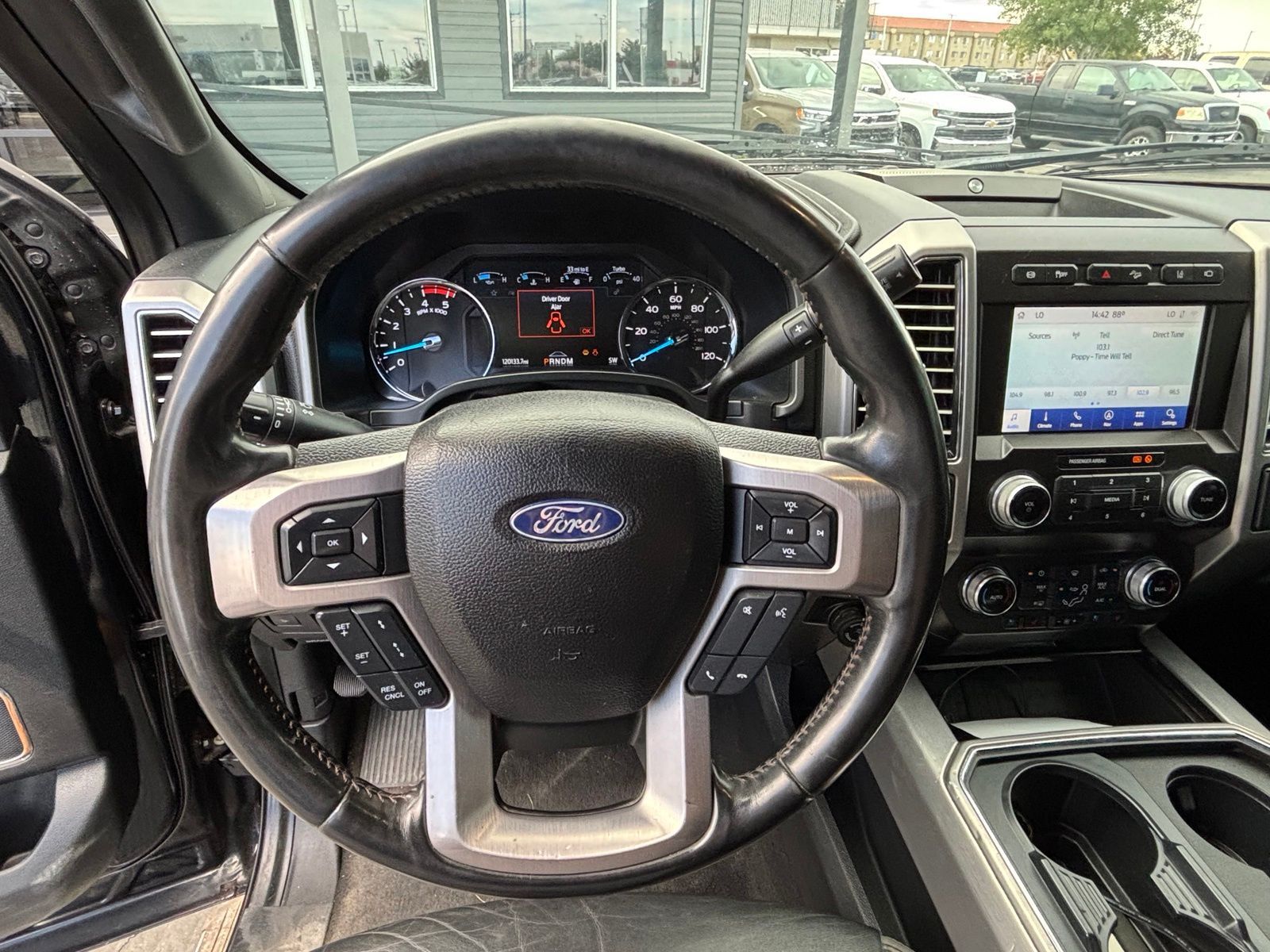 Main image 9