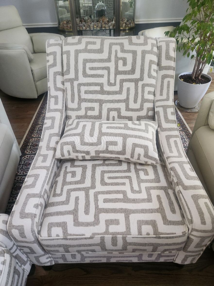 Accent chairs